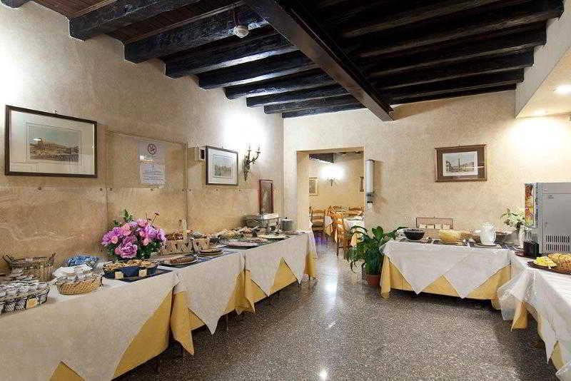 Madison Hotel Roma Esterno foto