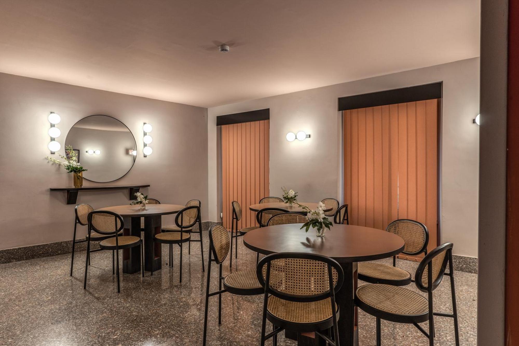 Madison Hotel Roma Esterno foto