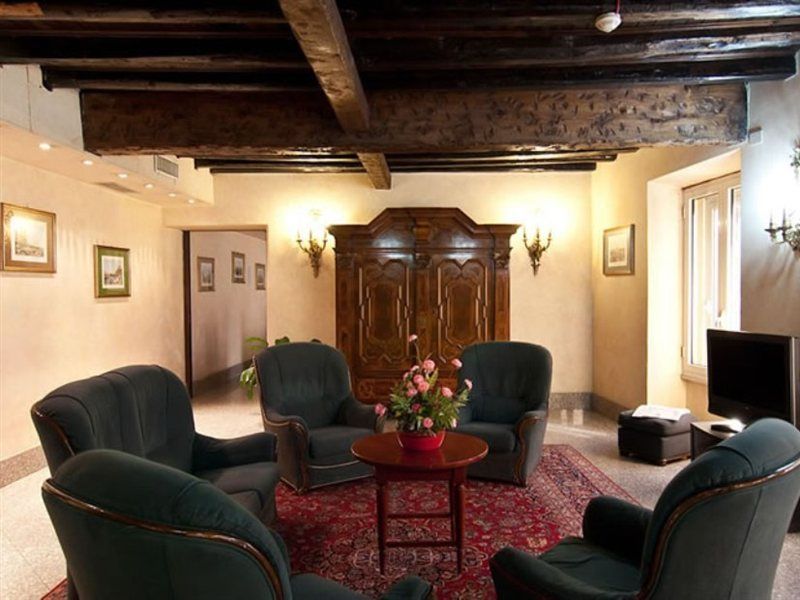 Madison Hotel Roma Esterno foto